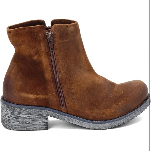 NAOT Footwear Women's Wander Boot 38 - Picture 2 of 14
